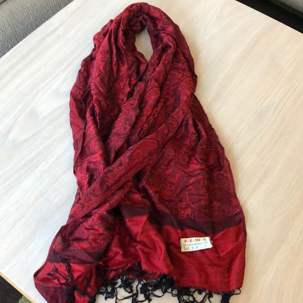 PASMINA Scarf/ shawl.
